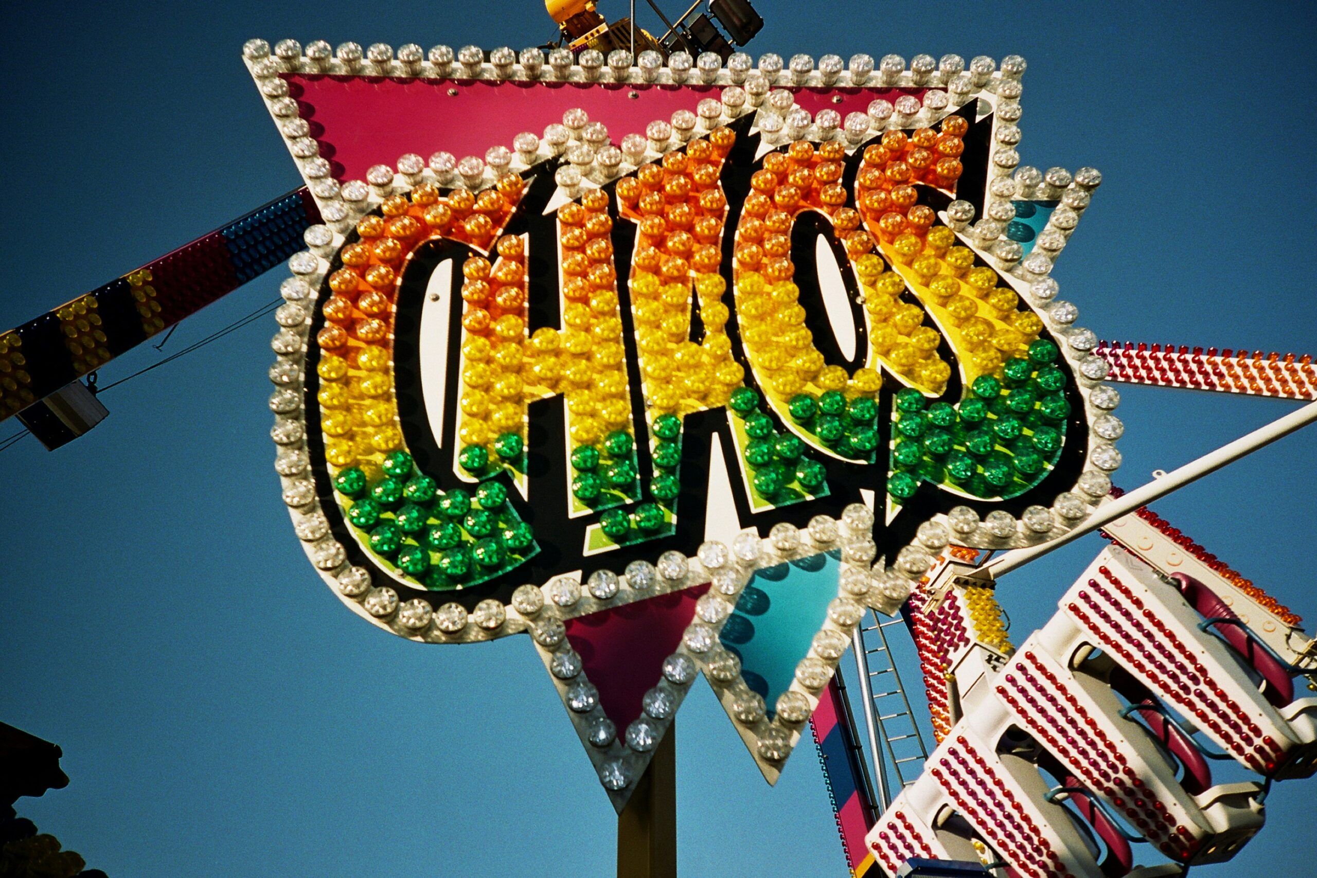 Chaos carnival ride